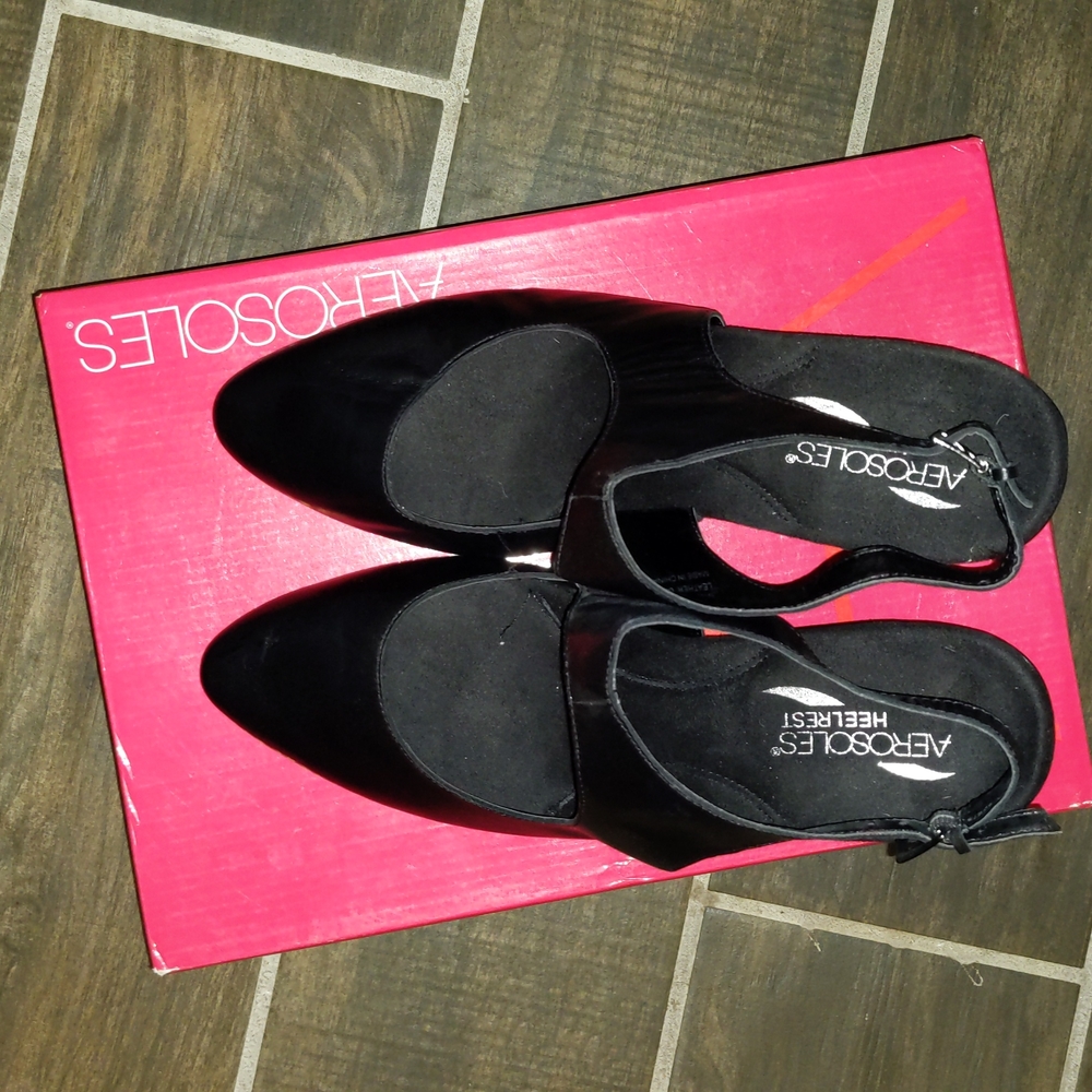 Black 9M Aerosoles Heelrest Cutout Pumps